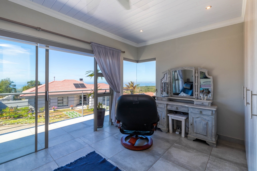 4 Bedroom Property for Sale in Bergsig Western Cape